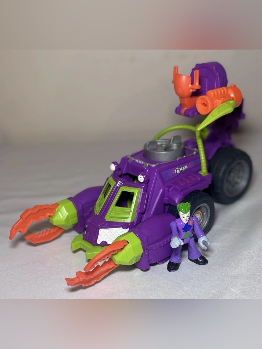 Imaginext DC Super Friends Joker Scorpion Battle Vehicle with Joker Figure